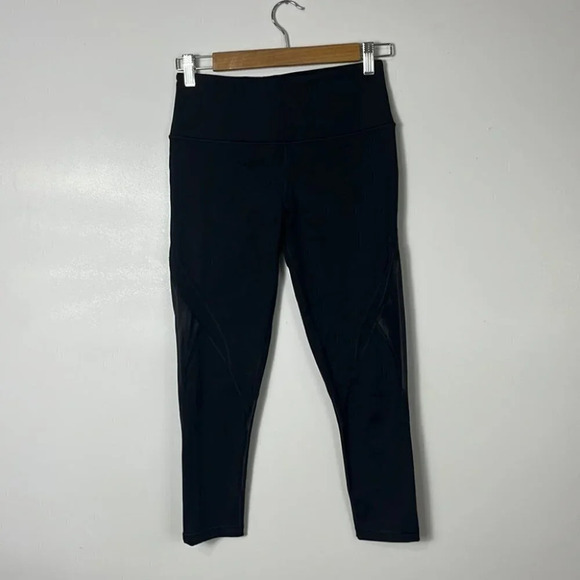 KNOCKOUT BY VICTORIA SPORT HIGH-RISE CAPRI small - Picture 2 of 5